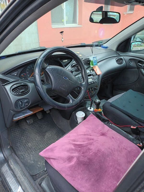 Second-hand Ford Focus 93 CP (68 kW) 2001 Berlinǎ