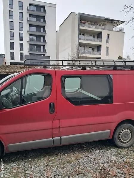 Utilizat 2003 Opel Vivaro Monovolum | 2.000 EUR (Super Preț) - Imagine 1/2