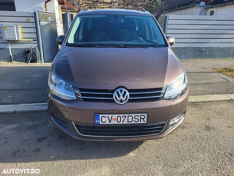 Second-hand VW Sharan Comfortline 140 CP (102 kW) 2012 Culoaremaro Monovolum