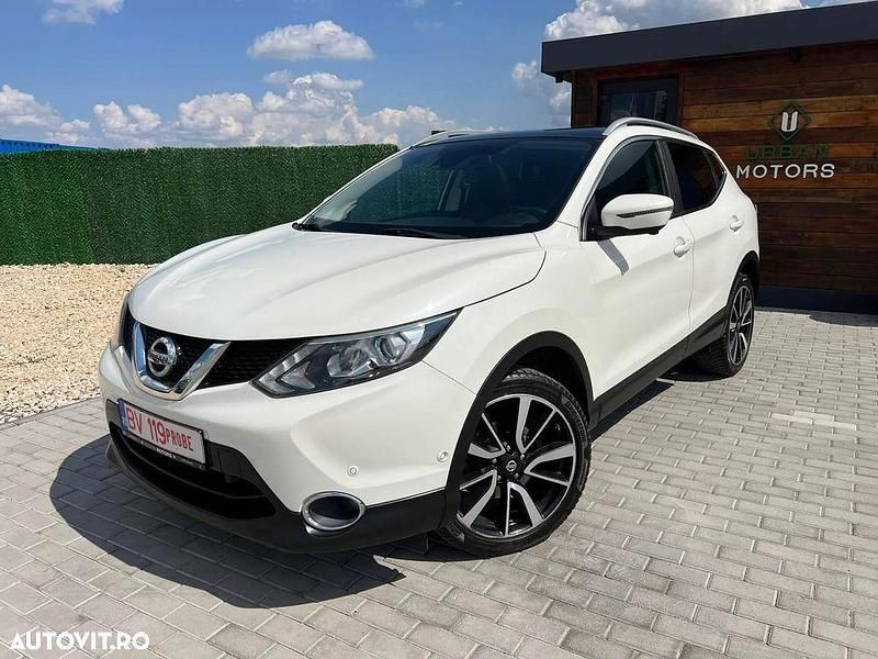 Culoarealb Utilizat 2015 Nissan Qashqai Tekna SUV | 10.950 EUR (Preț OK) - Imagine 1/4