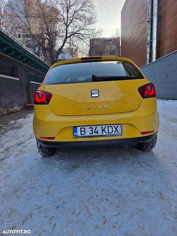 Second-hand Seat Ibiza Reference 70 CP (51 kW) 2011 Culoaregalbeuriu Hatchback