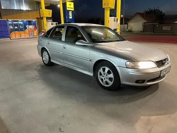 Utilizat 2002 Opel Vectra Berlinǎ | 820 EUR (Super Preț) - Imagine 1/4