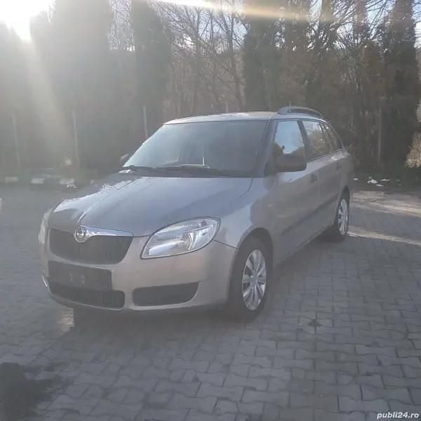 Utilizat 2009 Skoda Fabia Break | 2.490 EUR (Preț OK) - Imagine 1/4