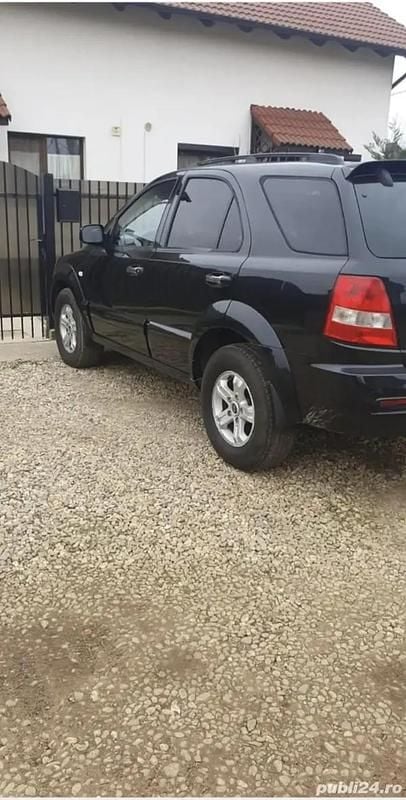 Utilizat 2005 Kia Sorento SUV | 2.600 EUR (Preț OK) - Imagine 1/4
