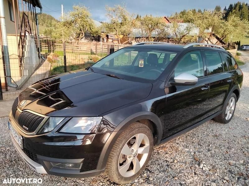 Negru Utilizat 2018 Skoda Octavia Ambition Break | 13.500 EUR (Preț bun) - Imagine 1/4