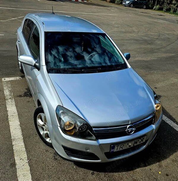 Gri Utilizat 2006 Opel Astra Hatchback | 1.999 EUR (Preț OK) - Imagine 1/4