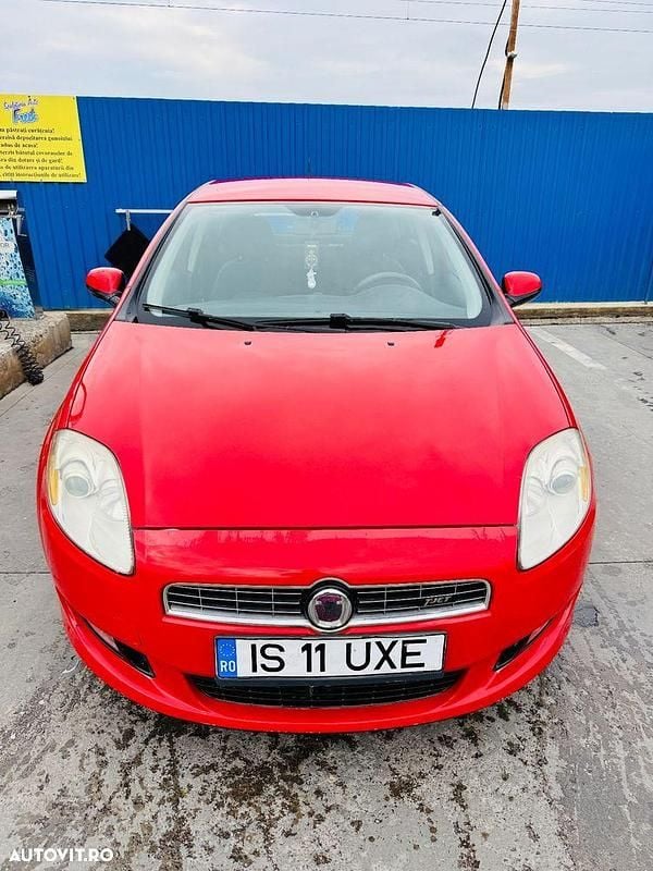 Culoarerosu Utilizat 2009 Fiat Bravo Dynamic Hatchback | 2.790 EUR (Super Preț) - Imagine 1/4