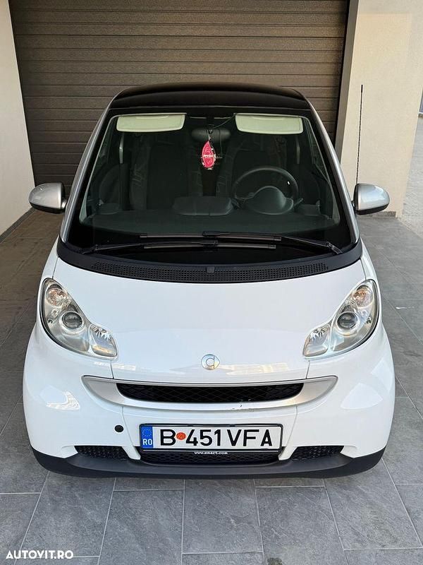 Culoarealb Utilizat 2008 Smart ForTwo Coupé Passion Coupe | 3.990 EUR - Imagine 1/4