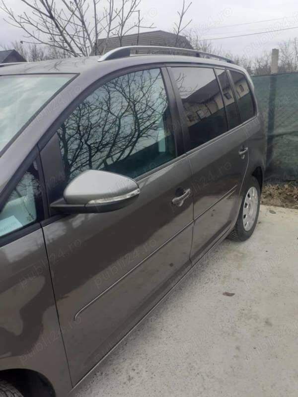 Utilizat 2010 VW Touran Cross Monovolum | 4.200 EUR - Imagine 1/4
