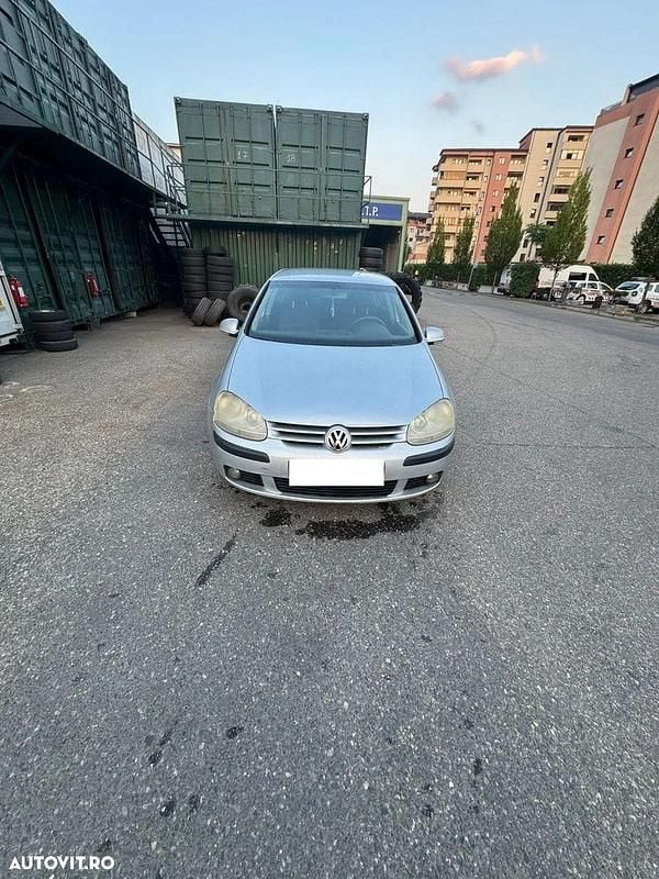 Culoareargint Utilizat 2005 VW Golf IV Hatchback | 1.699 EUR (Preț bun) - Imagine 1/4