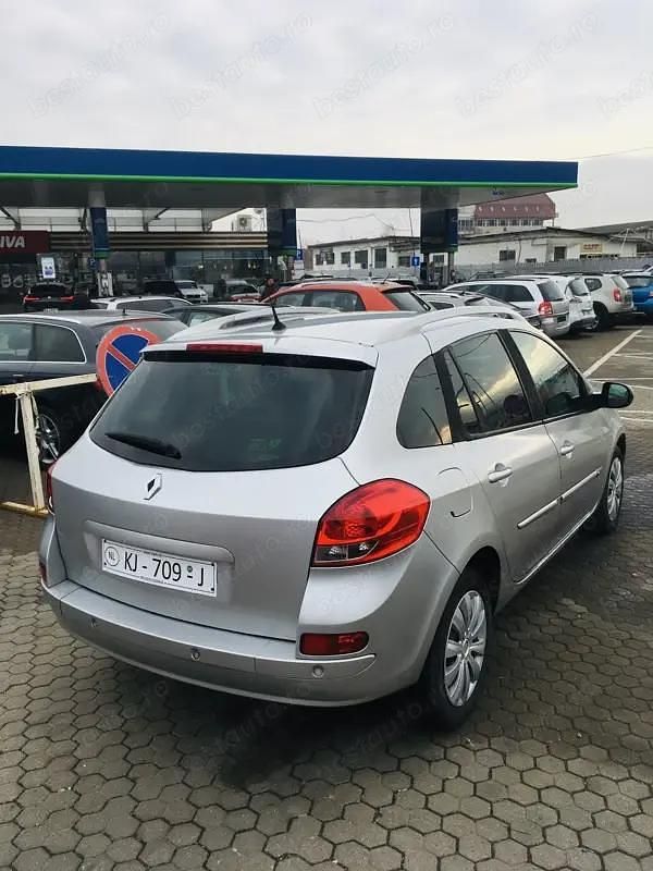 Second-hand Renault Clio GrandTour 85 CP (62 kW) 2012 Argintiu Break