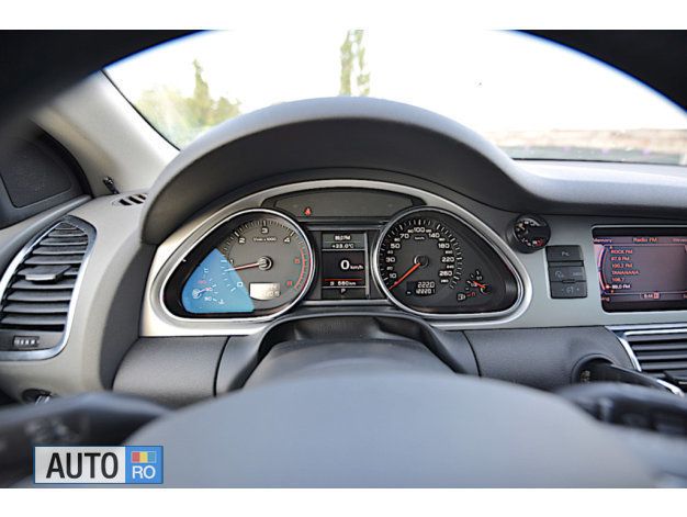 Argintiu Utilizat 2013 Audi Q7 SUV | 22.800 EUR (Super Preț) - Imagine 1/4