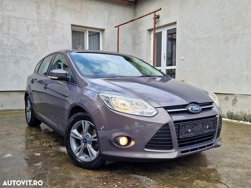 Second-hand Ford Focus Trend 100 CP (73 kW) 2014 Culoaregri Hatchback
