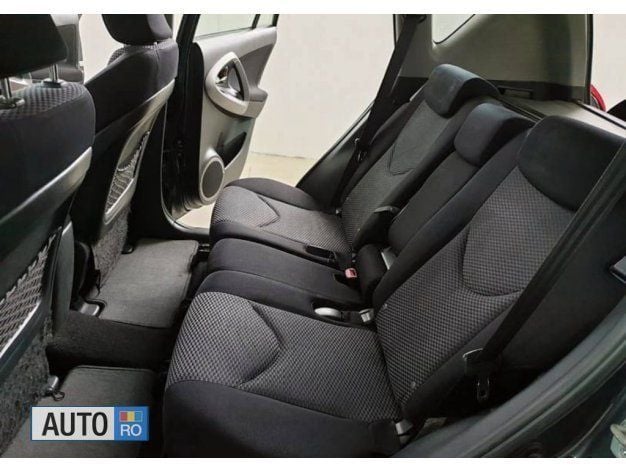 Second-hand Toyota RAV4 2013 Gri SUV