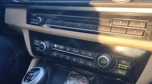 Second-hand BMW 528 245 CP (180 kW) 2012 Berlinǎ