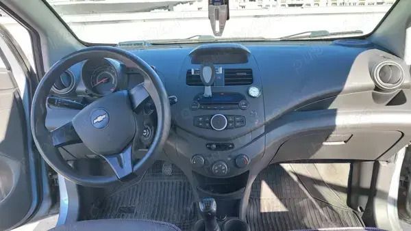 Second-hand Chevrolet Spark 68 CP (50 kW) 2010 Albastru Hatchback