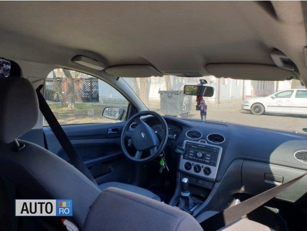Alb Utilizat 2006 Ford Focus Break | 2.000 EUR (Puțin scump) - Imagine 1/4