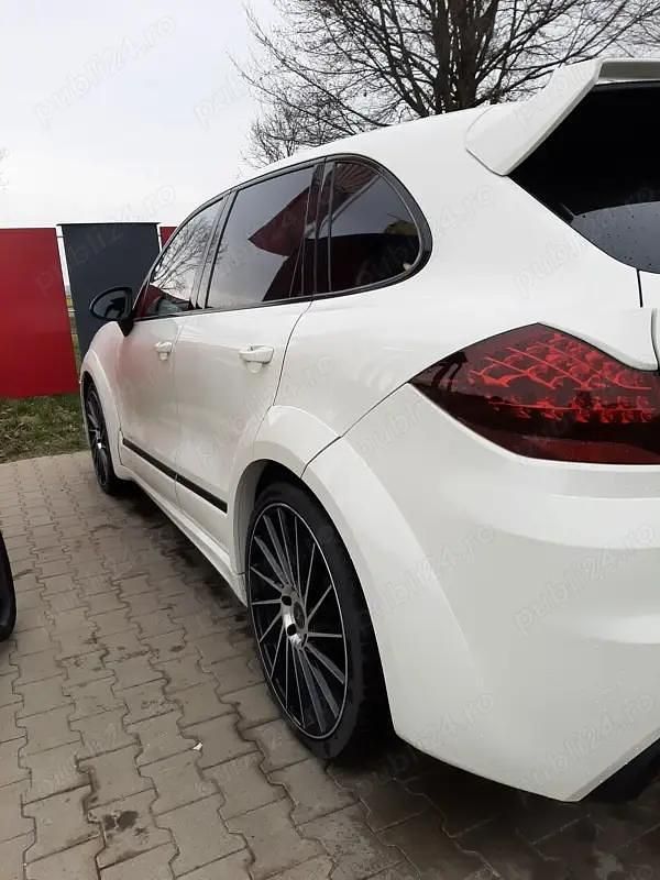 Second-hand Porsche Cayenne 180 CP (132 kW) 2012 SUV