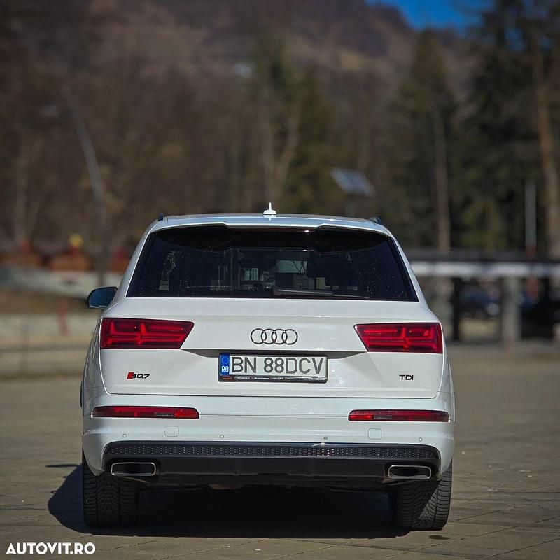 Second-hand Audi Q7 S-Line 286 CP (210 kW) 2019 Culoarealb SUV