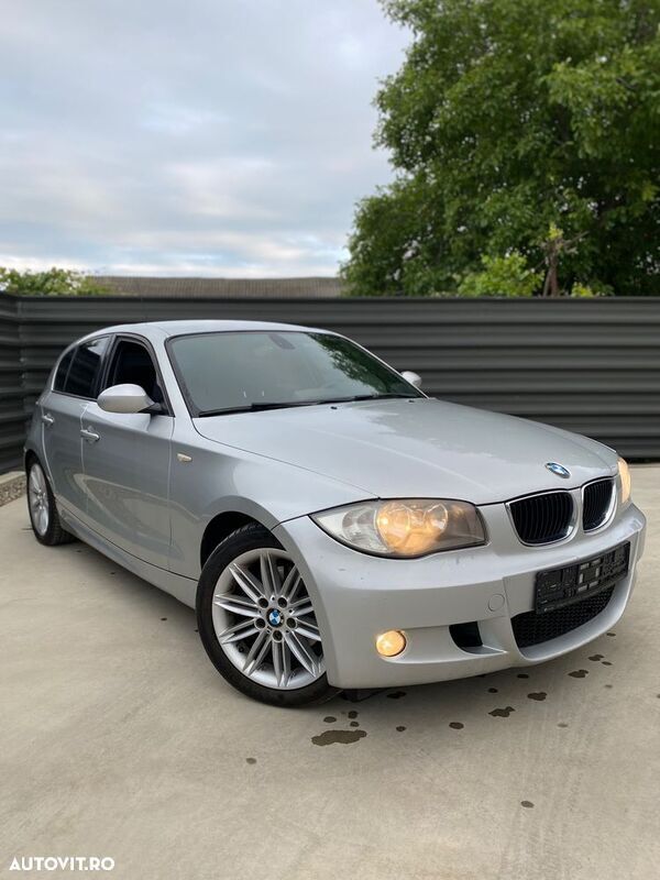 Gri Utilizat 2009 BMW 120 Hatchback | 4.250 EUR (Preț OK) - Imagine 1/4