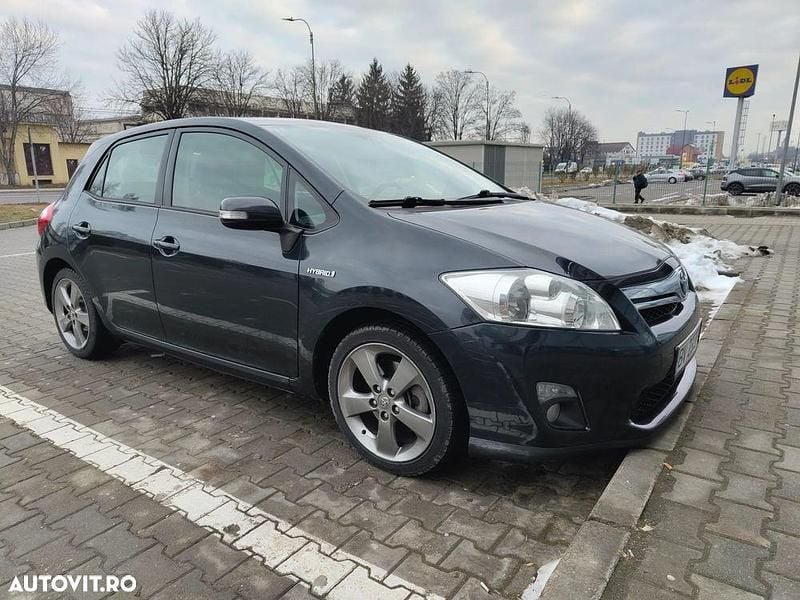 Second-hand Toyota Auris Hybrid 136 CP (100 kW) 2012 Culoaregri Hatchback