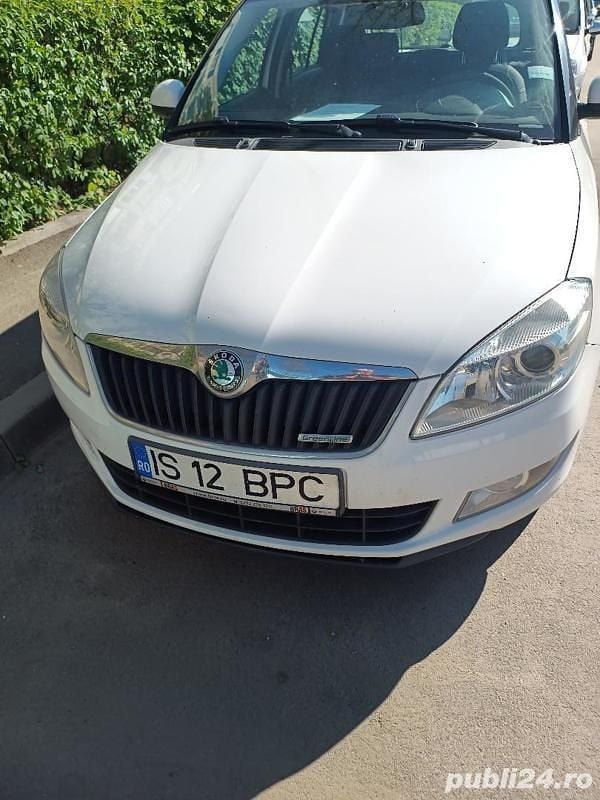 Utilizat 2012 Skoda Fabia Break | 3.000 EUR (Preț bun) - Imagine 1/4