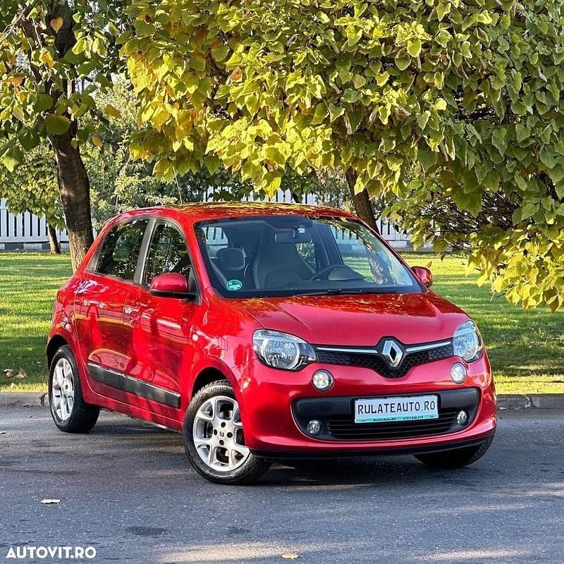 Rosu Utilizat 2019 Renault Twingo Intens Hatchback | 7.115 EUR - Imagine 1/4
