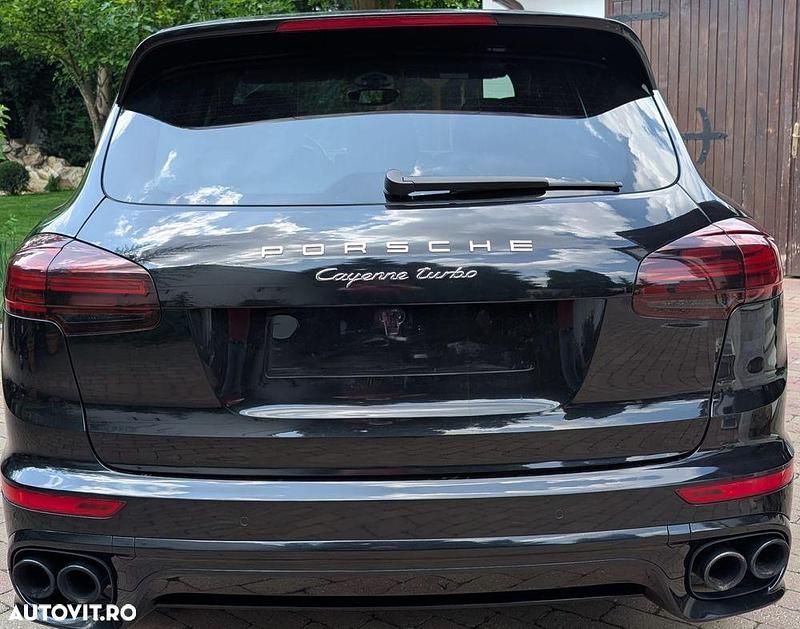 Second-hand Porsche Cayenne 520 CP (382 kW) 2016 Culoarenegru SUV