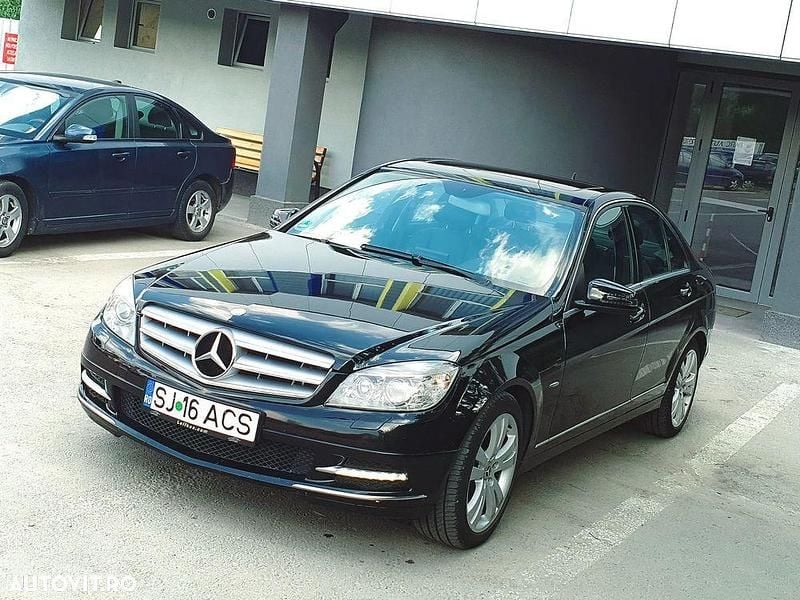 Negru Utilizat 2010 Mercedes C200 Berlinǎ | 6.250 EUR (Puțin scump) - Imagine 1/4