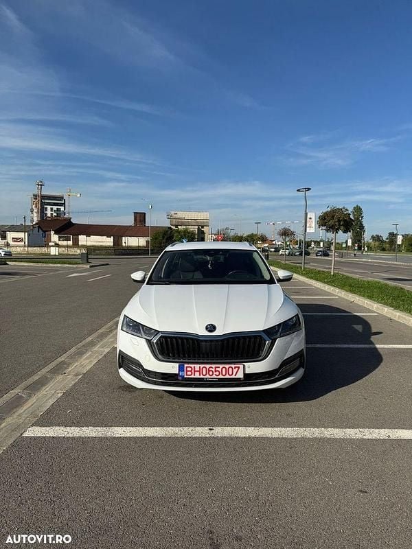 Culoarealb Utilizat 2021 Skoda Octavia Break | 14.900 EUR - Imagine 1/4