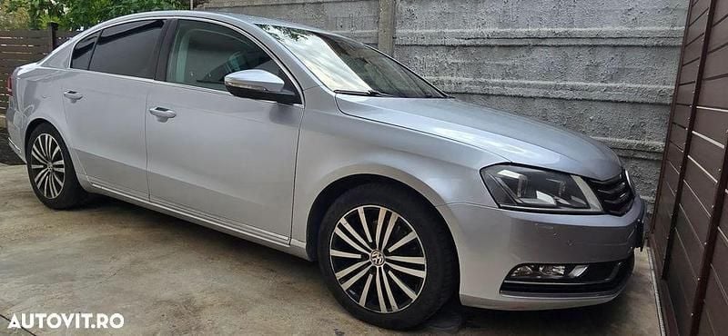 Second-hand VW Passat Comfortline 210 CP (154 kW) 2012 Culoareargint Berlinǎ