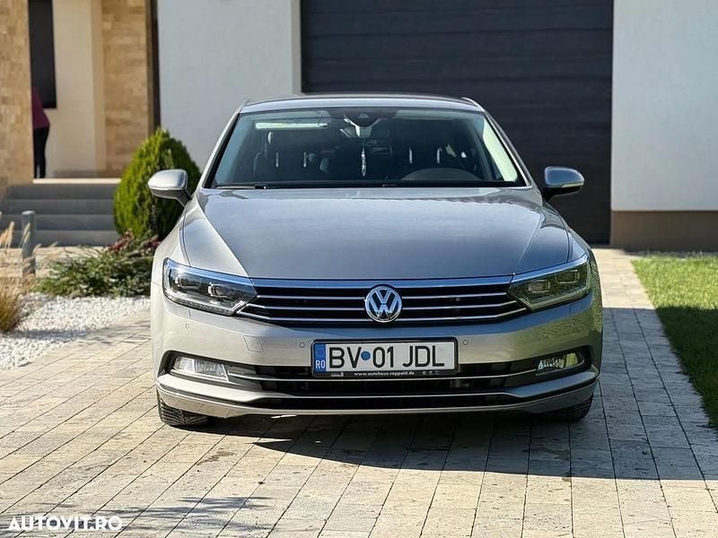 Culoaregri Utilizat 2014 VW Passat Highline Berlinǎ | 13.250 EUR - Imagine 1/4