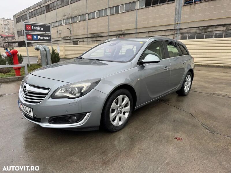 Gri Utilizat 2014 Opel Insignia Edition Break | 6.400 EUR (Puțin scump) - Imagine 1/4