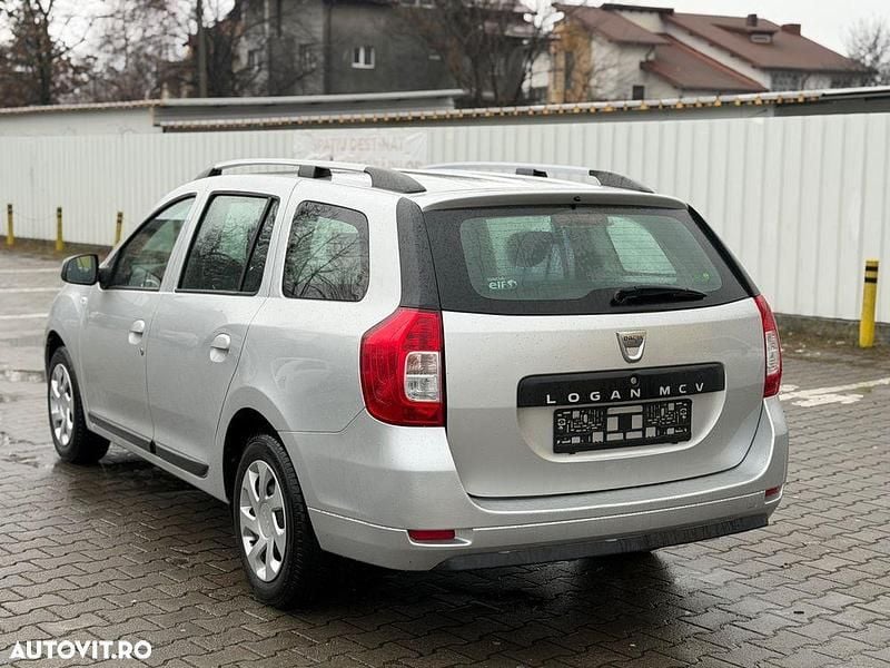 Second-hand Dacia Logan Comfort 101 CP (74 kW) 2014 Culoareargint Break