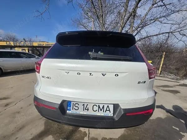 Second-hand Volvo XC40 145 CP (106 kW) 2021 Alb SUV