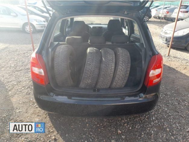 Second-hand Skoda Fabia 60 CP (44 kW) 2011 Negru Hatchback