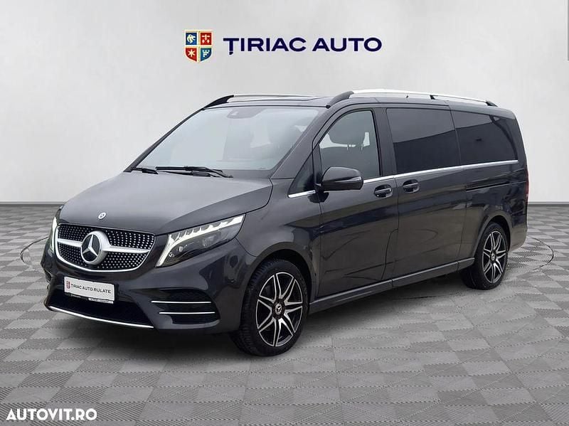 Culoarenegru Utilizat 2023 Mercedes V300 Avantgarde Monovolum | 71.990 EUR (Super Preț) - Imagine 1/4