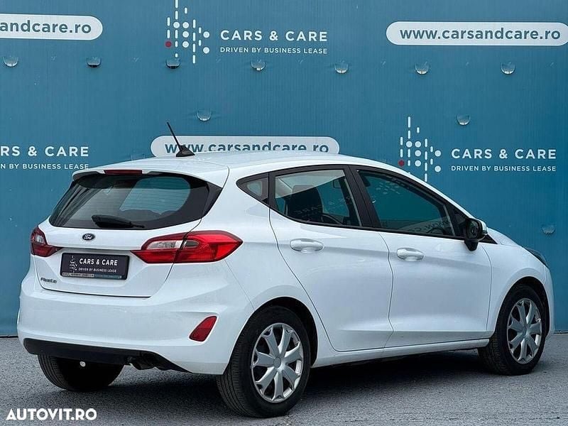 Second-hand Ford Fiesta Trend 100 CP (73 kW) 2021 Culoarealb Hatchback