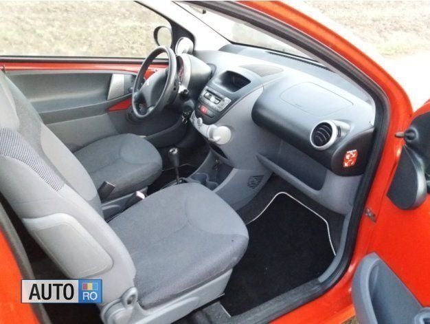 Second-hand Peugeot 107 75 CP (55 kW) 2007 Rosu Hatchback