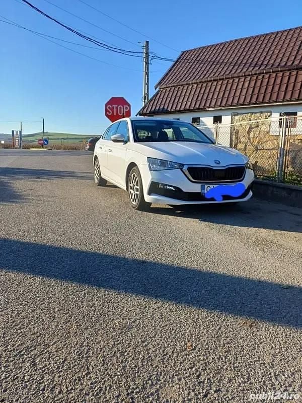 Alb Utilizat 2020 Skoda Scala Hatchback | 12.299 EUR (Scump) - Imagine 1/4