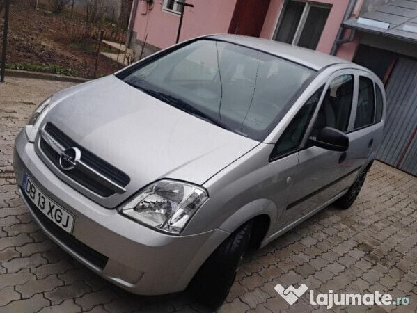 Second-hand Opel Meriva 111 CP (81 kW) 2004 Argintiu Monovolum