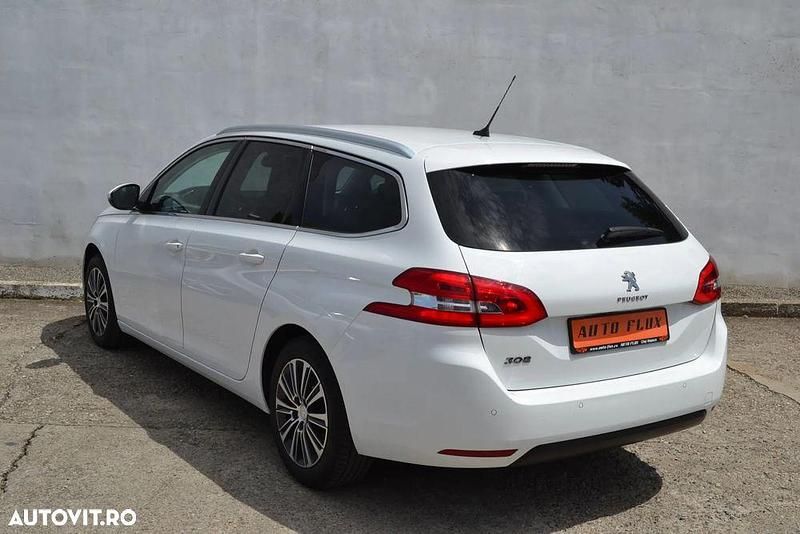 Second-hand Peugeot 308 SW Allure 130 CP (95 kW) 2021 Culoarealb Break