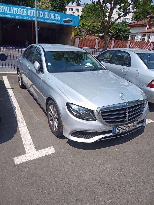 Gri Utilizat 2018 Mercedes E220 Berlinǎ | 18.500 EUR (Super Preț) - Imagine 1/4