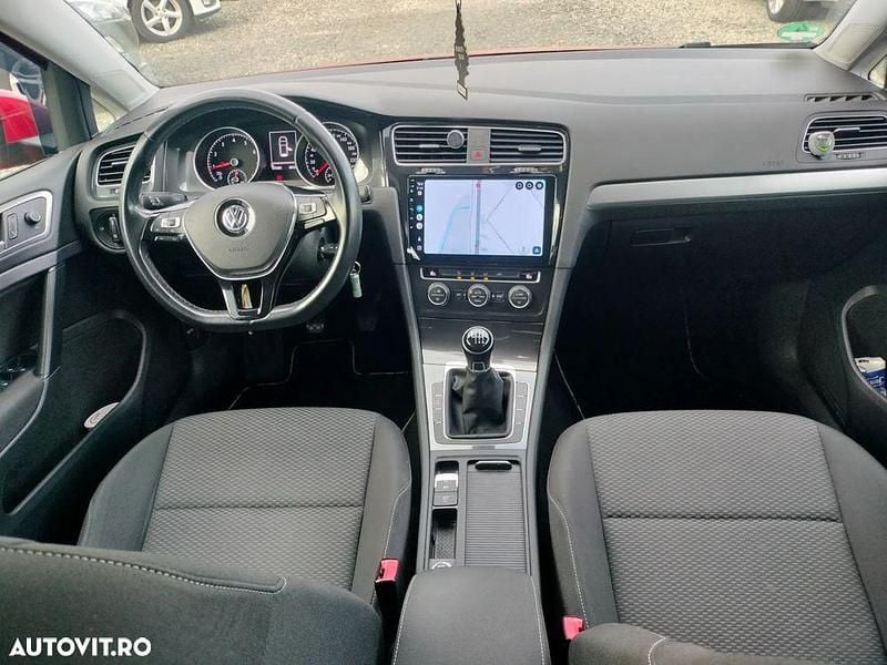 Second-hand VW Golf VII Comfortline 115 CP (84 kW) 2020 Culoarerosu Hatchback