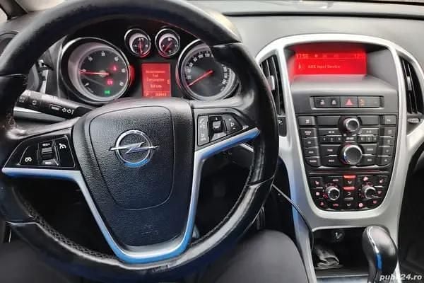 Negru Utilizat 2011 Opel Astra Break | 4.500 EUR (Preț OK) - Imagine 1/4