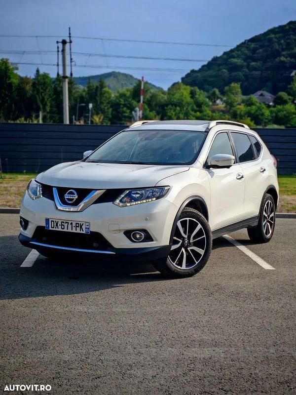 Alb Utilizat 2015 Nissan X-Trail 360º SUV | 10.900 EUR (Preț OK) - Imagine 1/4