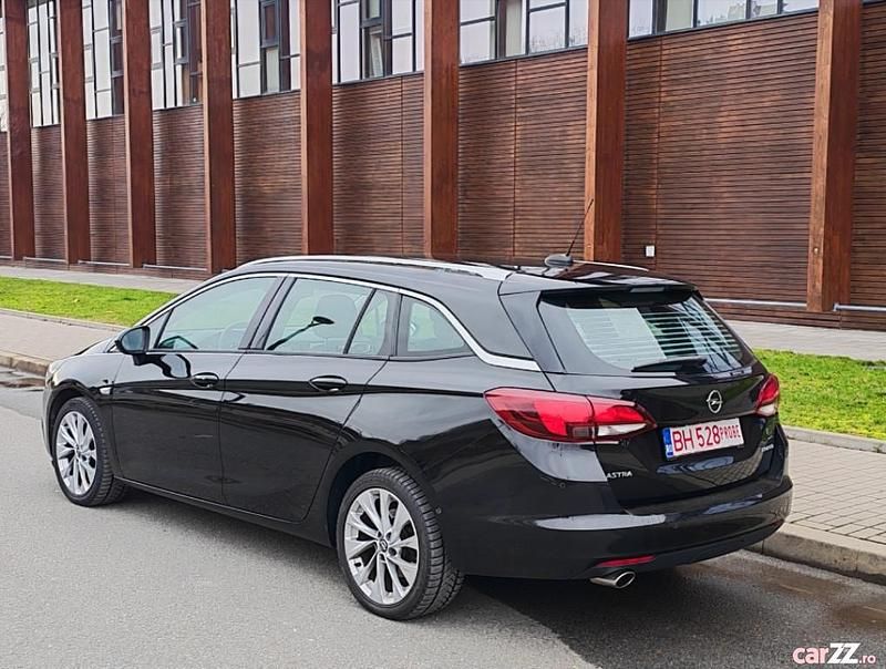Second-hand Opel Astra Innovation 160 CP (117 kW) 2018 Culoarenegru Break