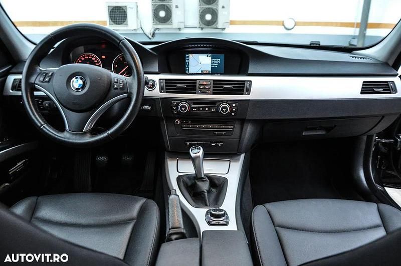 Second-hand BMW 318 143 CP (105 kW) 2009 Culoarenegru Berlinǎ