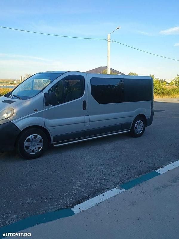 Culoaregri Utilizat 2003 Opel Vivaro Van | 4.100 EUR (Preț OK) - Imagine 1/4