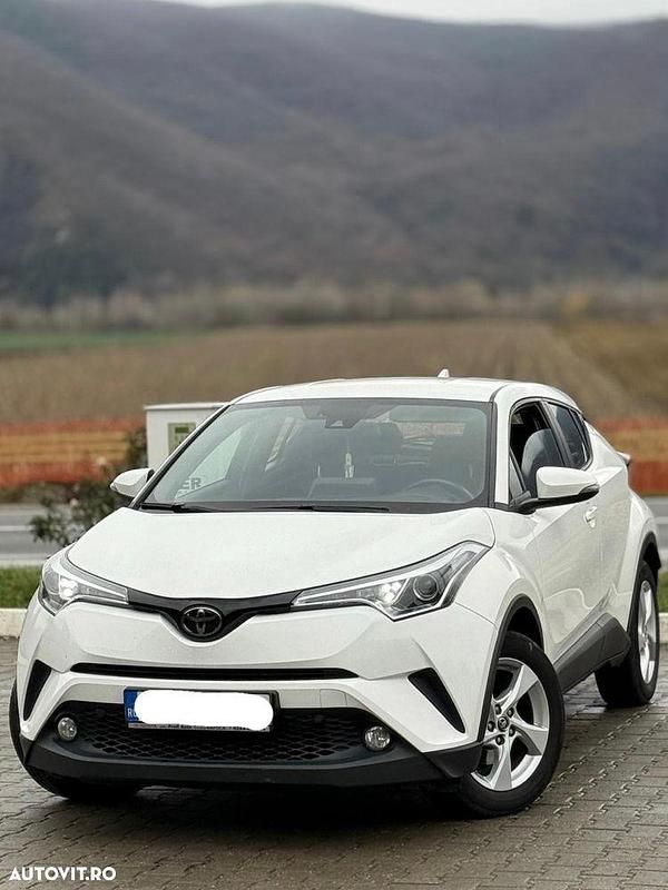Second-hand Toyota C-HR 116 CP (85 kW) 2019 Culoarealb SUV
